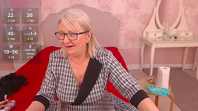 LadyAlana online show from April 21, 10:23 pm