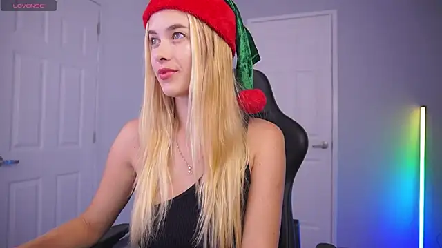 DanikaDillan online show from December 24, 2:10 am