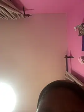 Snapshot of YummyGirlBubbles chatting on August 1, 2:44 am YummyGirlBubbles online show from August 1, 2:44 am
