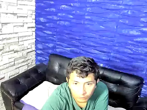 Snapshot of juan_picazo chatting on August 3, 5:16 pm juan picazo online show from August 3, 5:16 pm