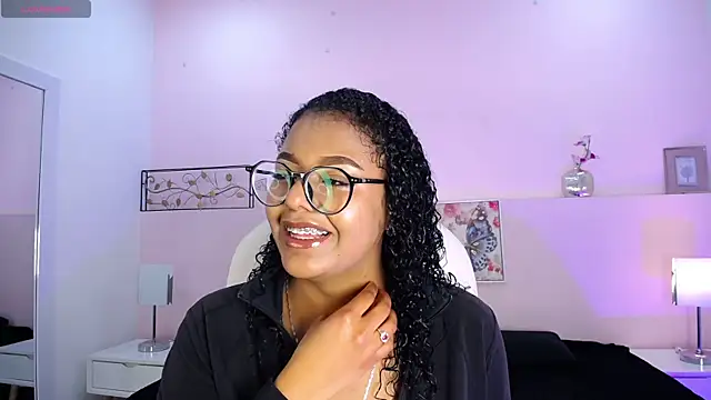 Afroditaa 19 online show from August 2, 8:51 pm