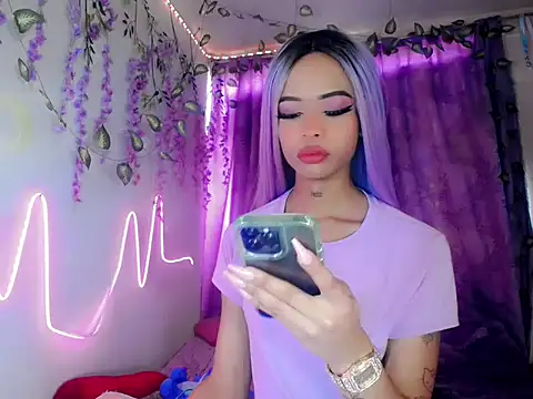Snapshot of Daisha_26 chatting on August 3, 4:22 pm Daisha 26 online show from August 3, 4:22 pm