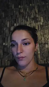 Leila kisses online show from August 1, 6:56 am