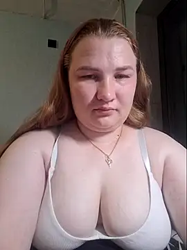 Jullia000 online show from August 3, 9:18 pm