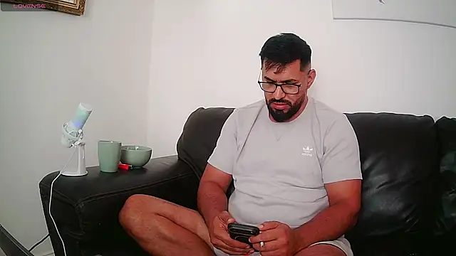 flupu1 online show from August 4, 11:24 am