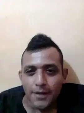 Snapshot of Giomoreno666 chatting on August 10, 6:39 am Giomoreno666 online show from August 10, 6:39 am
