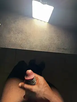YosTBM online show from August 3, 11:08 pm