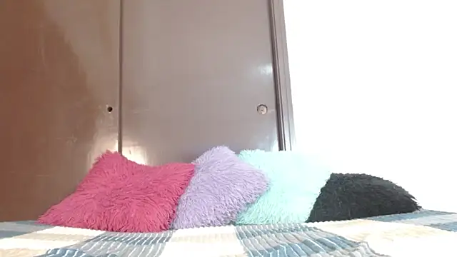 Sofia clarkson online show from August 4, 1:03 pm