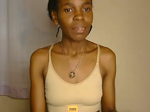 Snapshot of petitevixenn chatting on August 4, 11:29 pm petitevixenn online show from August 4, 11:29 pm