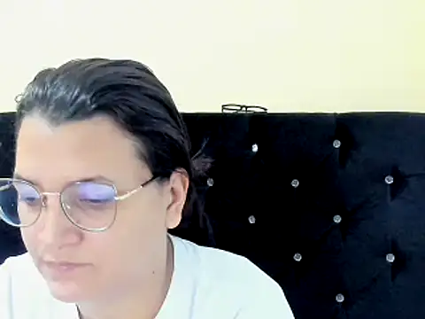 Snapshot of MARILYN_GARCIA chatting on December 22, 2:27 pm MARILYN GARCIA online show from December 22, 2:27 pm