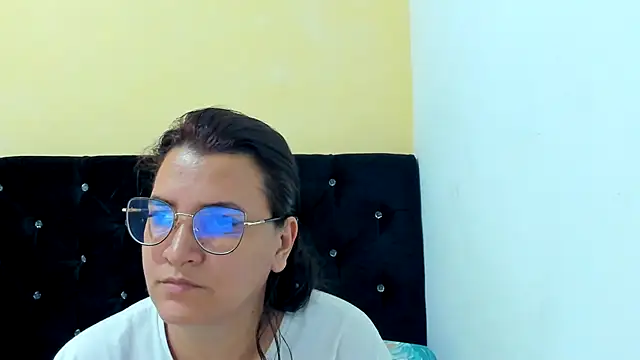 Snapshot of MARILYN_GARCIA chatting on December 30, 10:34 pm MARILYN GARCIA online show from December 30, 10:34 pm