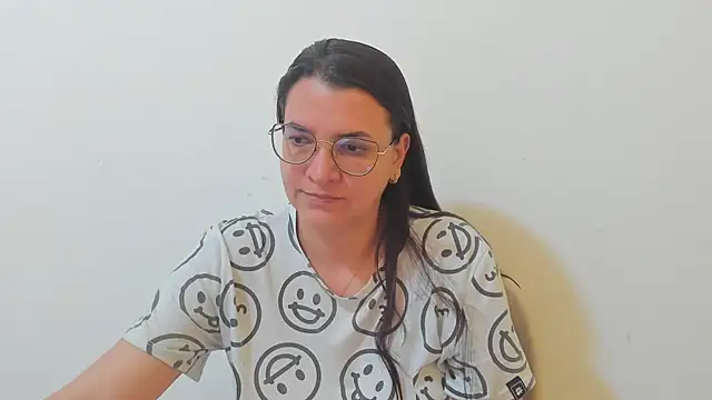 Snapshot of MARILYN_GARCIA chatting on October 6, 3:09 pm MARILYN GARCIA online show from October 6, 3:09 pm