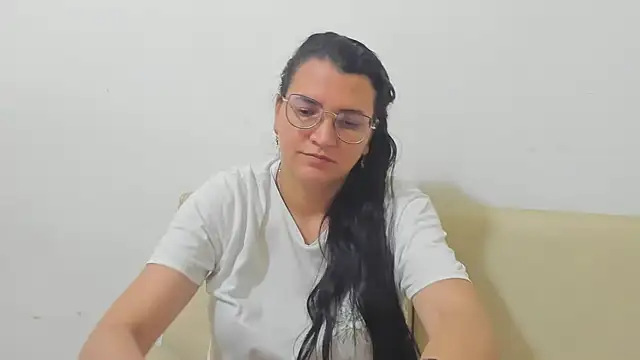 MARILYN GARCIA online show from March 10, 3:00 am