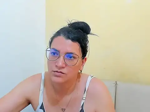 MARILYN GARCIA online show from April 8, 4:18 pm