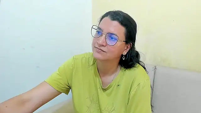 Snapshot of MARILYN_GARCIA chatting on May 8, 3:17 pm MARILYN GARCIA online show from May 8, 3:17 pm