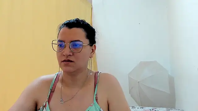 Snapshot of MARILYN_GARCIA chatting on May 16, 1:43 pm MARILYN GARCIA online show from May 16, 1:43 pm