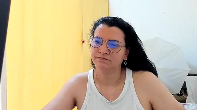 Snapshot of MARILYN_GARCIA chatting on May 22, 5:18 pm MARILYN GARCIA online show from May 22, 5:18 pm