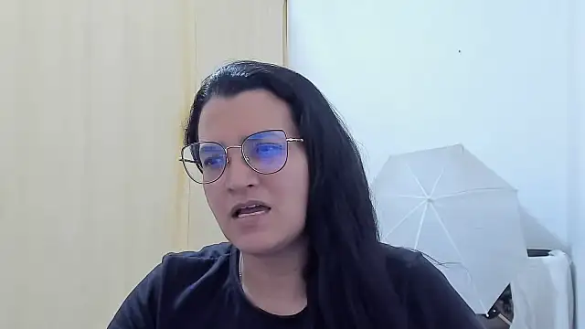 Snapshot of MARILYN_GARCIA chatting on May 29, 11:03 pm MARILYN GARCIA online show from May 29, 11:03 pm