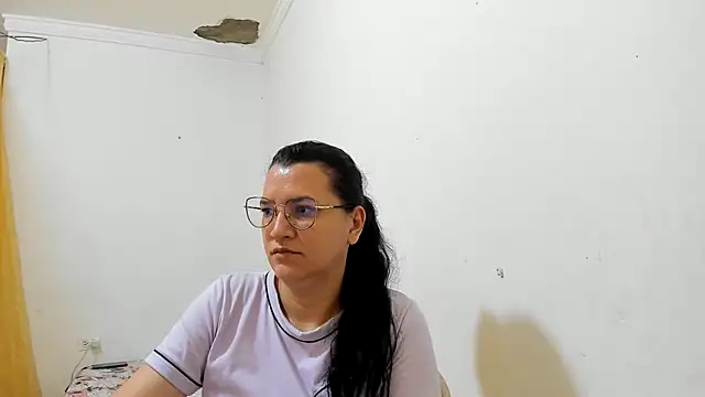 Snapshot of MARILYN_GARCIA chatting on June 26, 1:37 pm MARILYN GARCIA online show from June 26, 1:37 pm