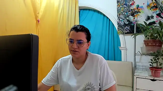 Snapshot of MARILYN_GARCIA chatting on July 13, 1:36 pm MARILYN GARCIA online show from July 13, 1:36 pm
