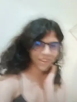 cecileah online show from August 5, 4:32 pm