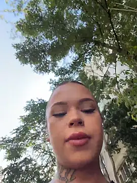 Snapshot of nickybenzz chatting on August 6, 3:14 pm nickybenzz online show from August 6, 3:14 pm