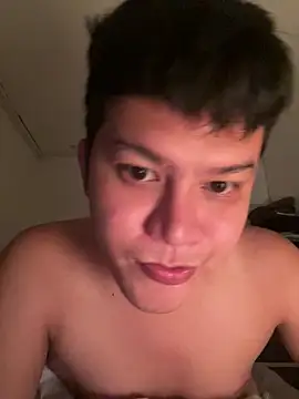 Snapshot of asiantwink3195 chatting on August 5, 9:28 pm asiantwink3195 online show from August 5, 9:28 pm