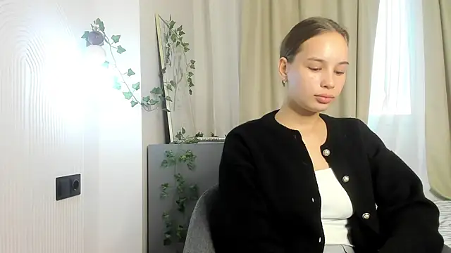 Snapshot of MedaRiesenweber chatting on August 7, 3:36 pm MedaRiesenweber online show from August 7, 3:36 pm