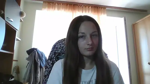 AlexaRaze online show from August 9, 10:42 am