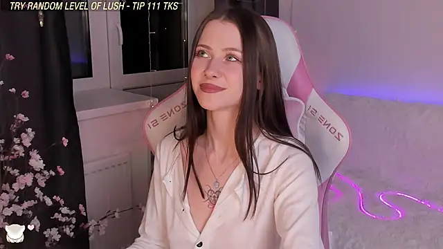 Snapshot of LoveJuliya chatting on December 20, 12:08 am LoveJuliya online show from December 20, 12:08 am