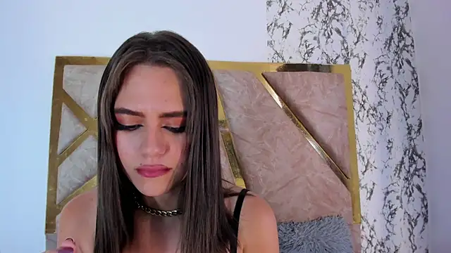 emilyelle01 online show from August 6, 7:16 pm