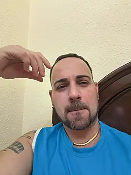Snapshot of elpianitofeliz chatting on August 7, 10:12 pm elpianitofeliz online show from August 7, 10:12 pm