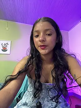 Snapshot of Skinny_saray chatting on August 8, 1:57 pm Skinny saray online show from August 8, 1:57 pm