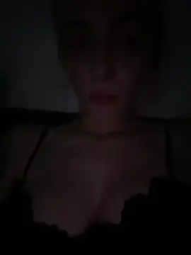 Snapshot of iccameby chatting on August 8, 2:03 am iccameby online show from August 8, 2:03 am