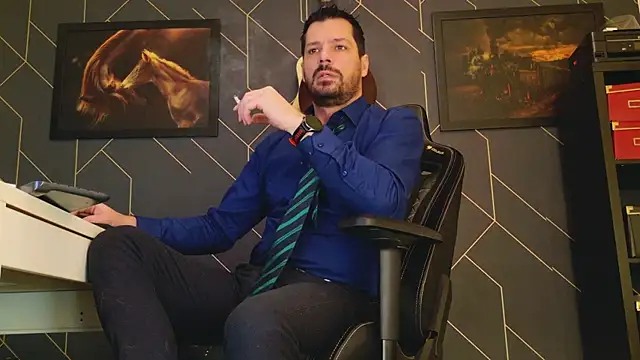 ChrisKox online show from February 17, 8:15 pm