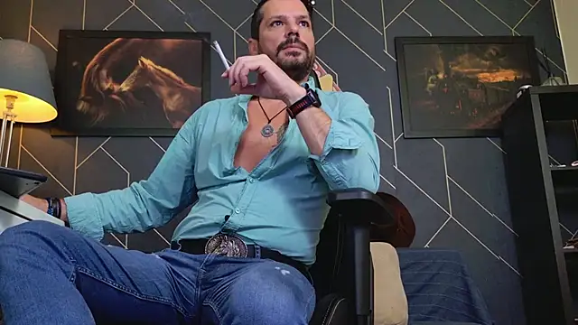 ChrisKox online show from November 2, 5:10 am