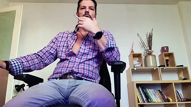 ChrisKox online show from April 18, 4:38 am