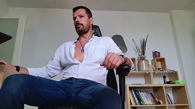 ChrisKox online show from June 1, 7:43 am