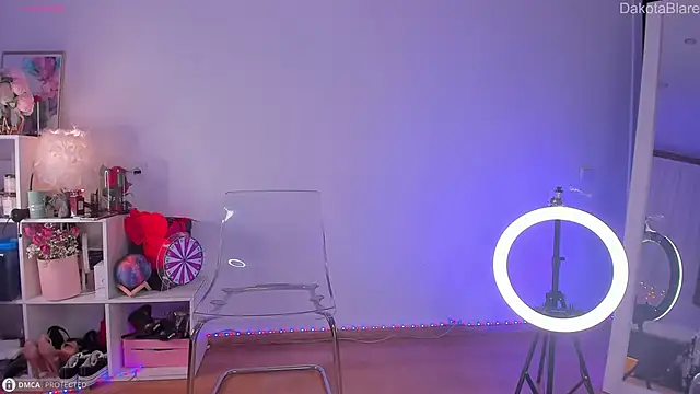 Snapshot of Dakota_Blare chatting on March 13, 4:38 am Dakota Blare online show from March 13, 4:38 am