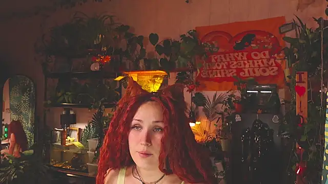 Snapshot of Dead_Butterfly chatting on November 23, 3:39 am Dead Butterfly online show from November 23, 3:39 am