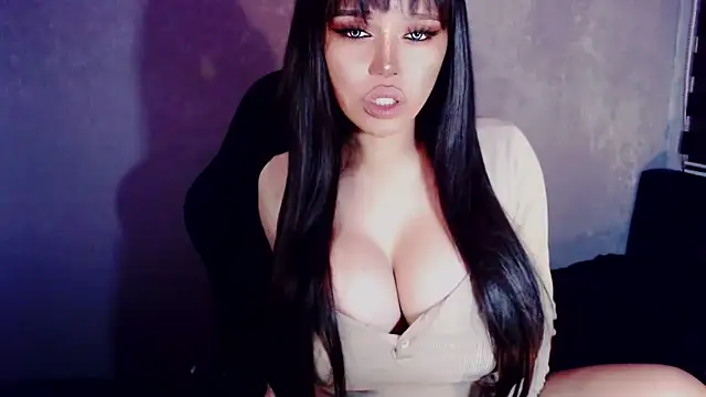 Snapshot of MistressBangs chatting on March 12, 9:04 am MistressBangs online show from March 12, 9:04 am