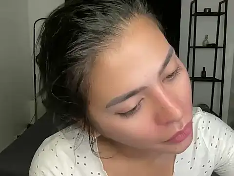 Snapshot of your_bianca69 chatting on December 23, 7:06 am your bianca69 online show from December 23, 7:06 am