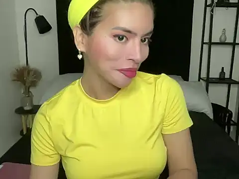 Snapshot of your_bianca69 chatting on September 16, 12:11 am your bianca69 online show from September 16, 12:11 am