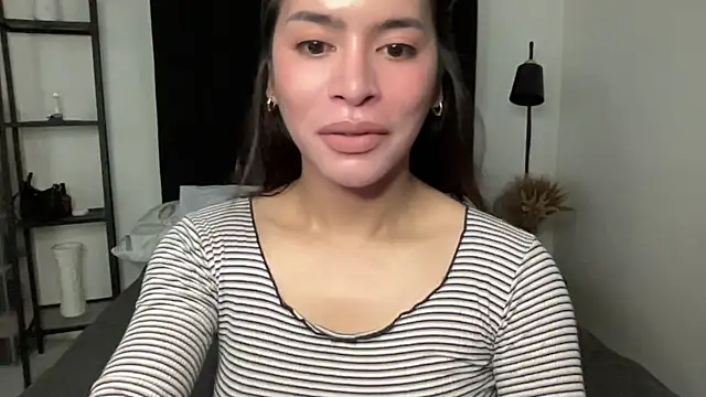 your bianca69 online show from April 11, 1:32 am