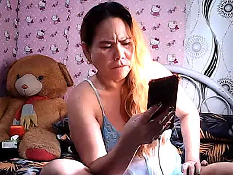 lovely-asian online show from March 19, 3:20 am