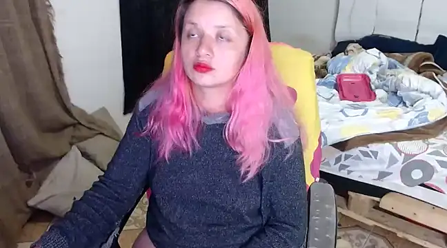 Snapshot of kattydirtylol chatting on December 14, 12:33 am kattydirtylol online show from December 14, 12:33 am