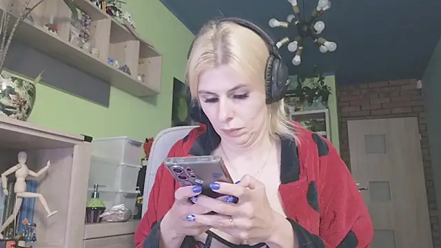 karmija online show from November 28, 7:27 pm