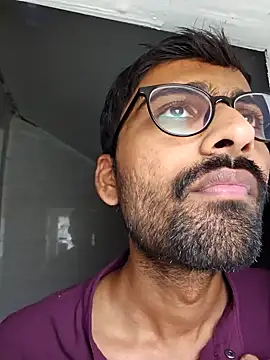 Snapshot of krishna8035 chatting on December 8, 5:50 am krishna8035 online show from December 8, 5:50 am