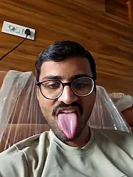 Snapshot of krishna8035 chatting on January 16, 5:53 am krishna8035 online show from January 16, 5:53 am