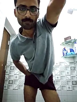 Snapshot of krishna8035 chatting on September 18, 2:19 pm krishna8035 online show from September 18, 2:19 pm